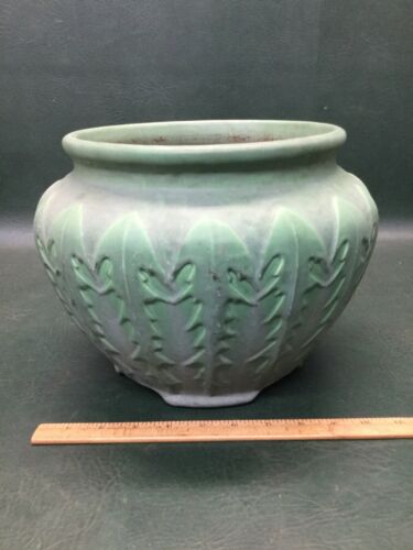Arts & Crafts Owens Matte Green Glazed Art Pottery Pot Jardiniere Raised Design